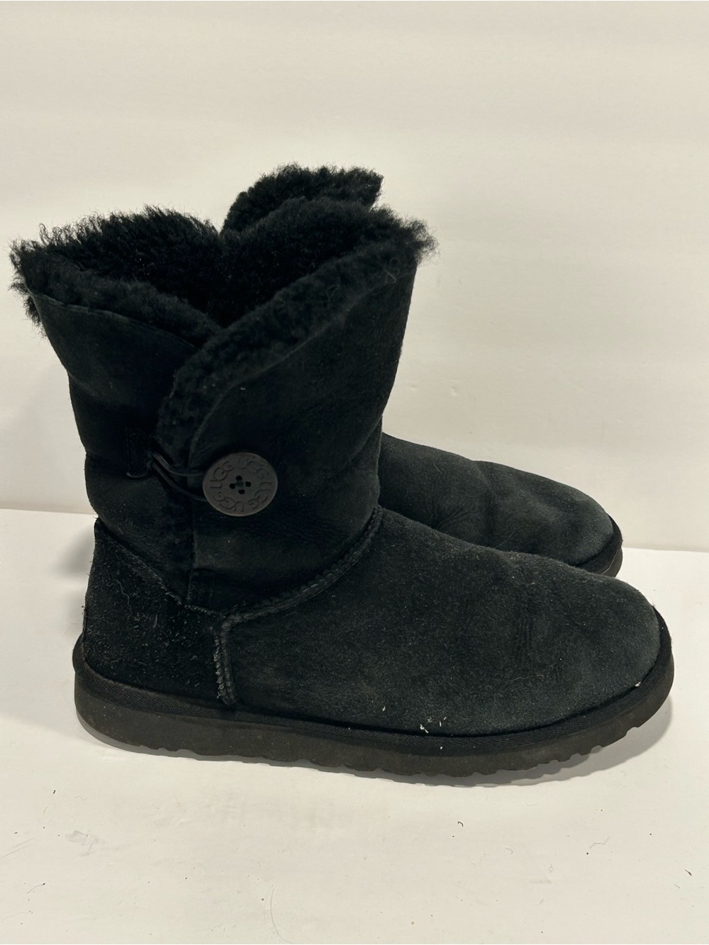UGG Australia Bailey Button Classic Short Black Women Sheepskin Boots 5803 Sz 9 - Picture 6 of 12